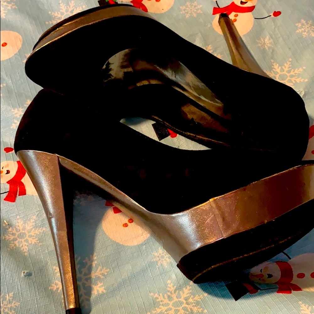 Black Round Close Toe High Heels